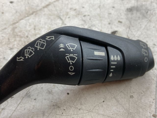 bontott FORD FOCUS III Jobb Kormánykapcsoló Ablaktörlő