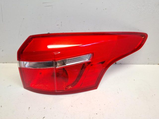 bontott FORD FOCUS III Jobb Külső Hátsó Lámpa