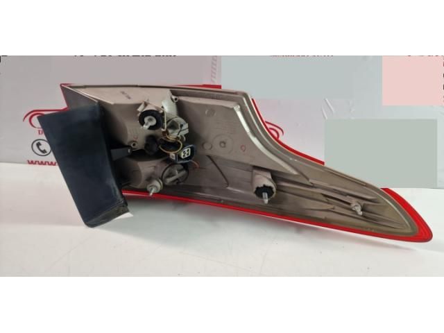 bontott FORD FOCUS III Jobb Külső Hátsó Lámpa