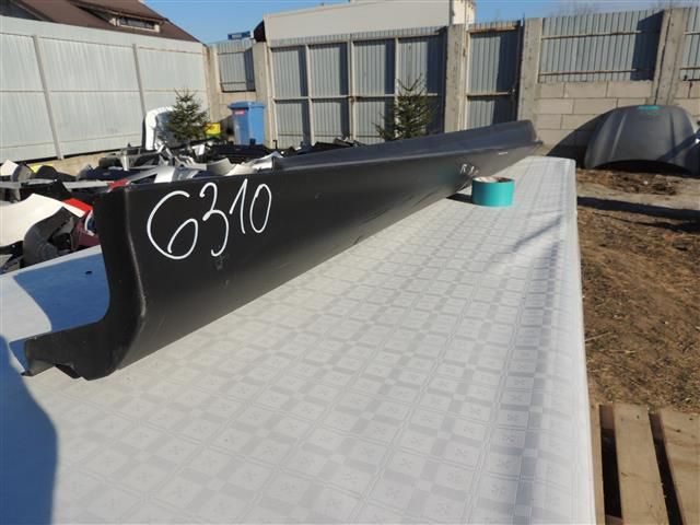 bontott FORD FOCUS III Jobb Küszöb