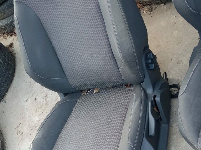 bontott FORD FOCUS III Jobb Oldallégzsák