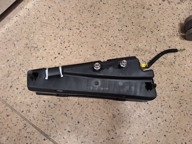 bontott FORD FOCUS III Jobb Oldallégzsák