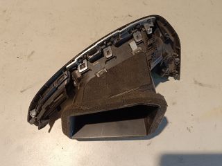 bontott FORD FOCUS III Jobb Szellőző