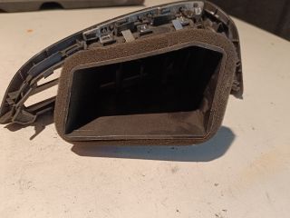 bontott FORD FOCUS III Jobb Szellőző