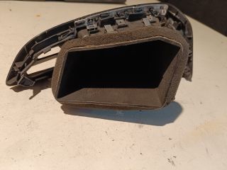 bontott FORD FOCUS III Jobb Szellőző