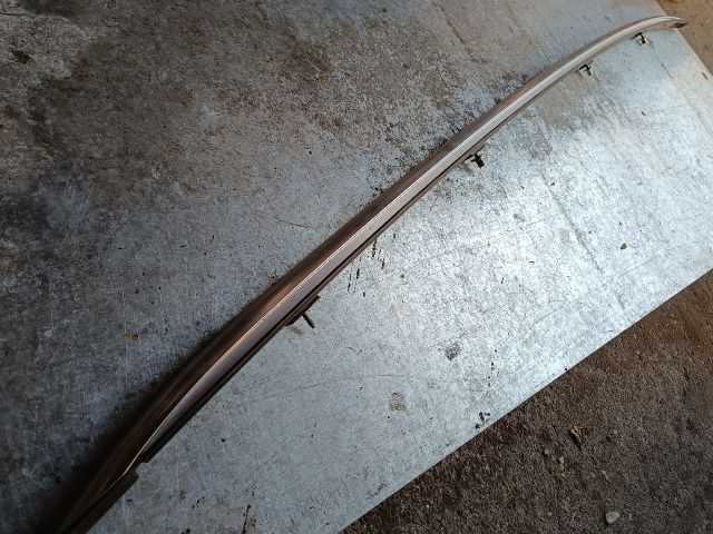 bontott FORD FOCUS III Jobb Tetősín