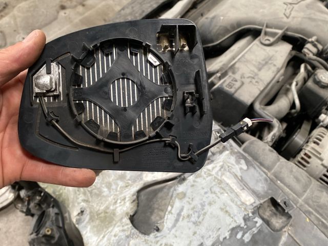 bontott FORD FOCUS III Jobb Tükörlap