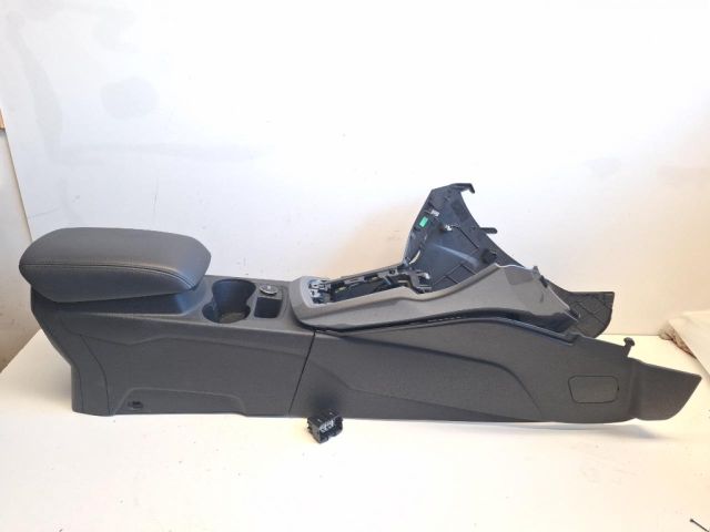 bontott FORD FOCUS III Kardánbox