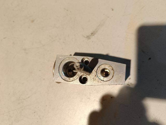 bontott FORD FOCUS III Klíma Tágulási Szelep