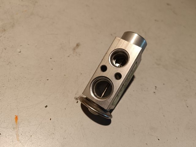 bontott FORD FOCUS III Klíma Tágulási Szelep