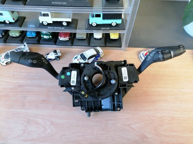 bontott FORD FOCUS III Komplett Kormánykapcsoló (Bajuszkapcsoló)