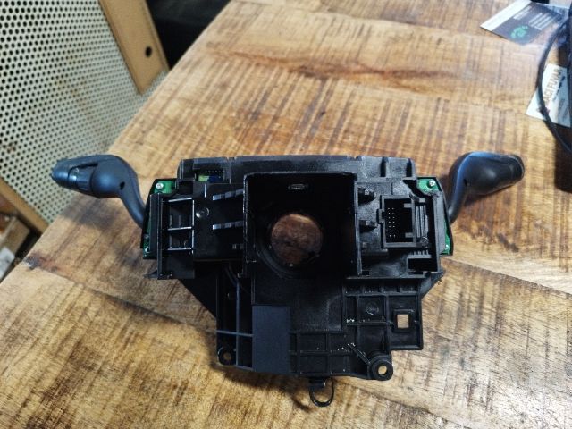 bontott FORD FOCUS III Komplett Kormánykapcsoló (Bajuszkapcsoló)