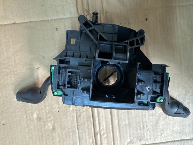 bontott FORD FOCUS III Komplett Kormánykapcsoló (Bajuszkapcsoló)