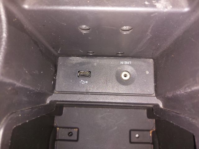 bontott FORD FOCUS III Könyöklő