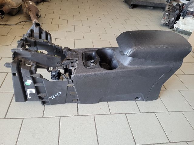 bontott FORD FOCUS III Könyöklő