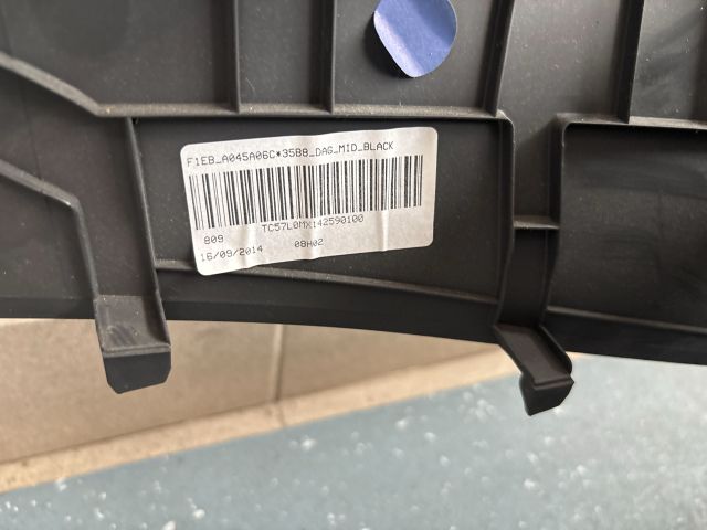 bontott FORD FOCUS III Könyöklő