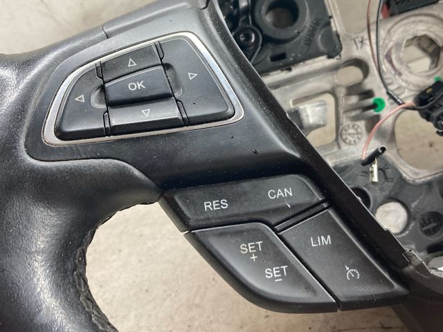 bontott FORD FOCUS III Kormány