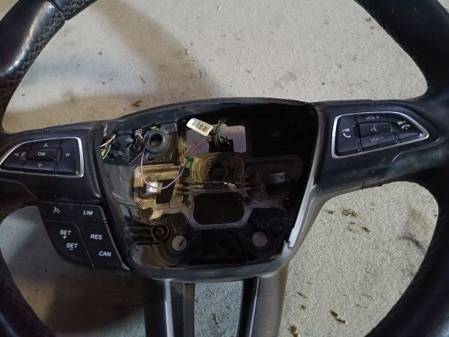 bontott FORD FOCUS III Kormány