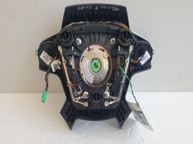 bontott FORD FOCUS III Kormánylégzsák