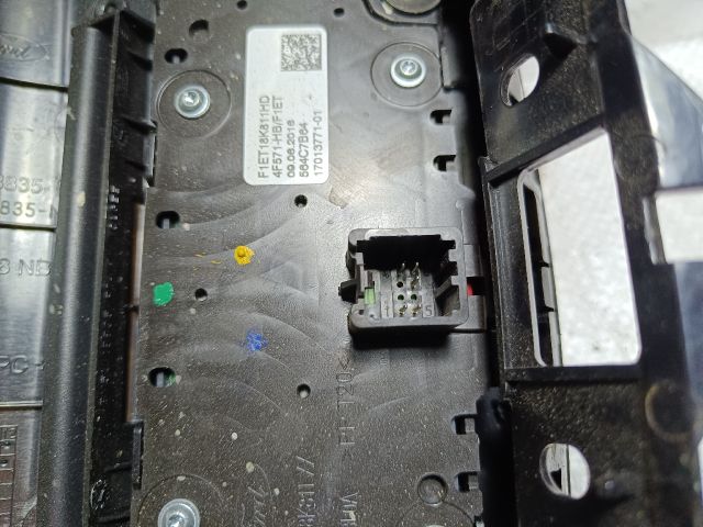 bontott FORD FOCUS III Középkonzol Vezérlő Panel