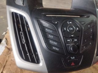 bontott FORD FOCUS III Középkonzol Vezérlő Panel