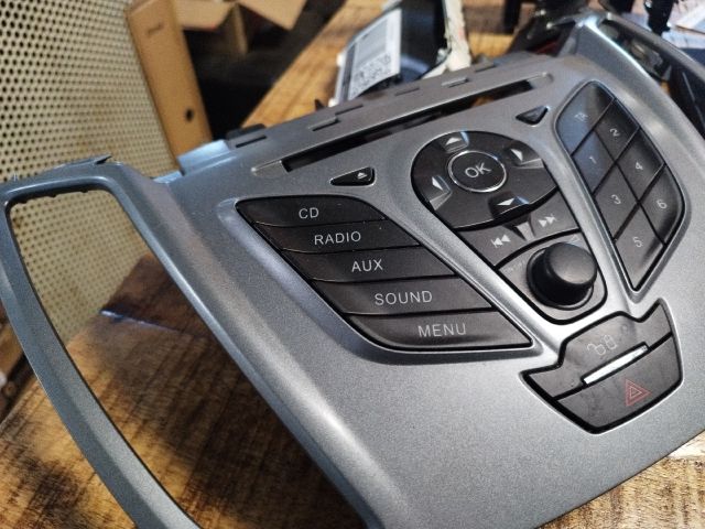 bontott FORD FOCUS III Középkonzol Vezérlő Panel