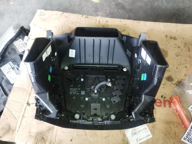 bontott FORD FOCUS III Középkonzol Vezérlő Panel