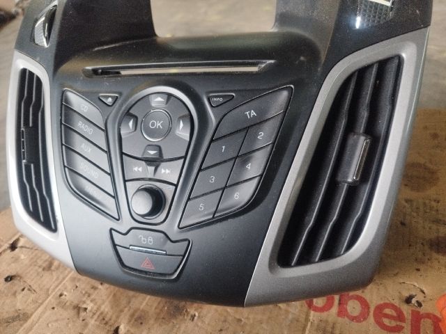 bontott FORD FOCUS III Középkonzol Vezérlő Panel