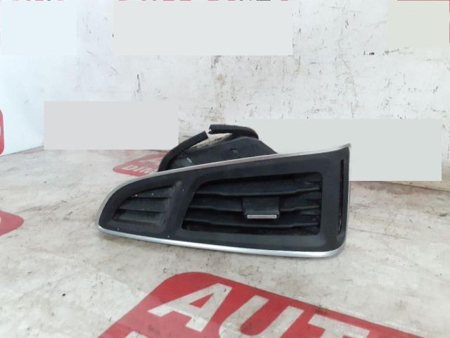 bontott FORD FOCUS III Középső Bal Szellőző