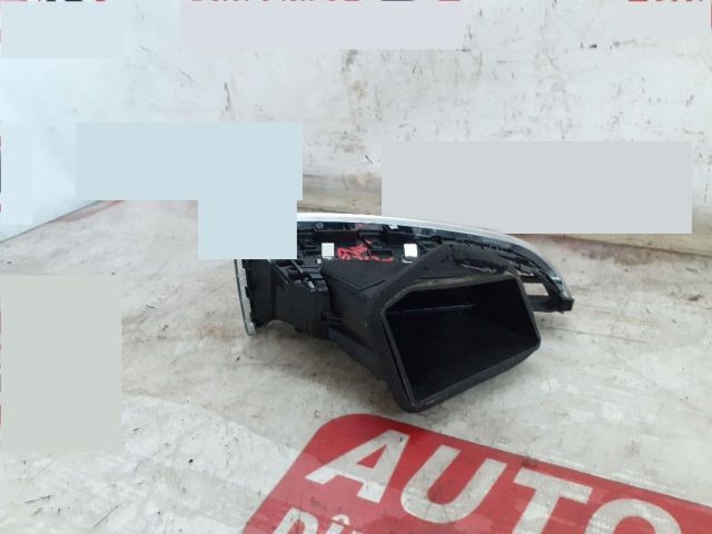 bontott FORD FOCUS III Középső Bal Szellőző