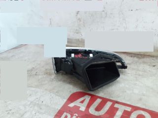 bontott FORD FOCUS III Középső Bal Szellőző