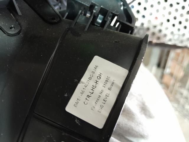 bontott FORD FOCUS III Középső Szellőző