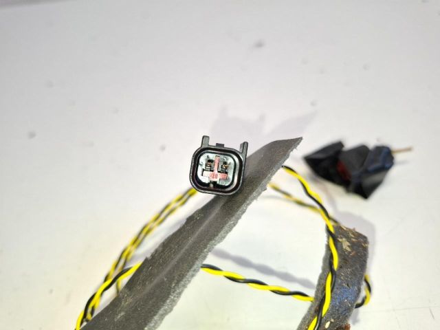 bontott FORD FOCUS III Központizár Antenna