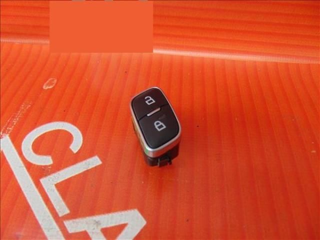 bontott FORD FOCUS III Központizár Kapcsoló