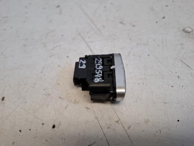 bontott FORD FOCUS III Központizár Kapcsoló