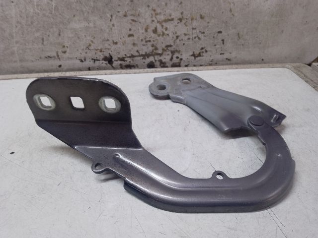 bontott FORD FOCUS III Motorháztető Jobb Zsanér