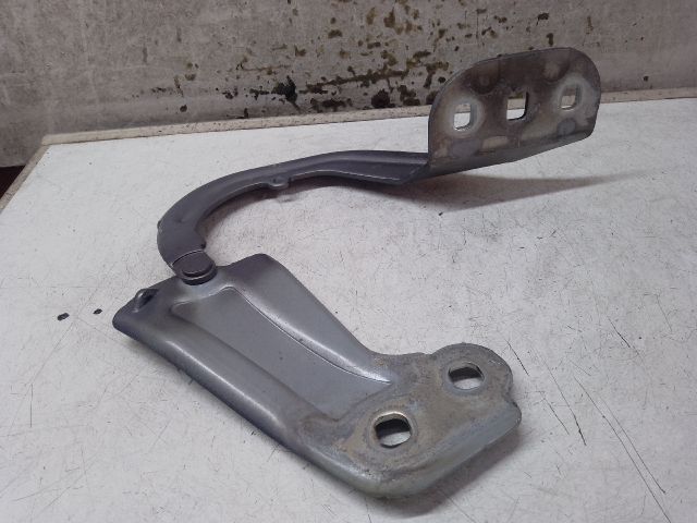 bontott FORD FOCUS III Motorháztető Jobb Zsanér