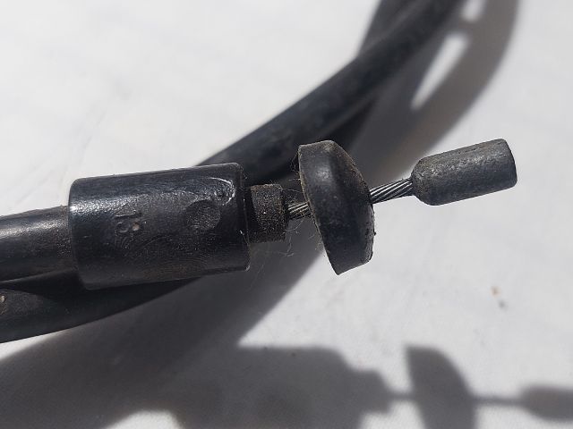 bontott FORD FOCUS III Motorháztető Nyitó Bowden