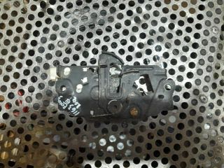 bontott FORD FOCUS III Motorháztető Zárszerkezet