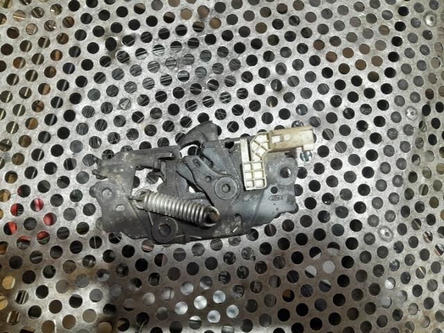 bontott FORD FOCUS III Motorháztető Zárszerkezet