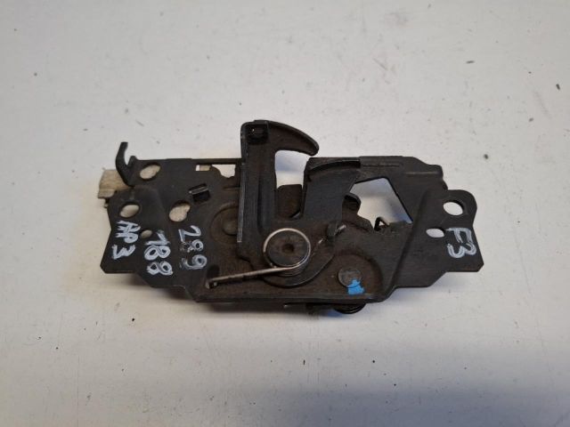 bontott FORD FOCUS III Motorháztető Zárszerkezet