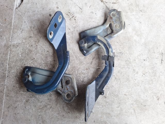 bontott FORD FOCUS III Motorháztető Zsanér Pár