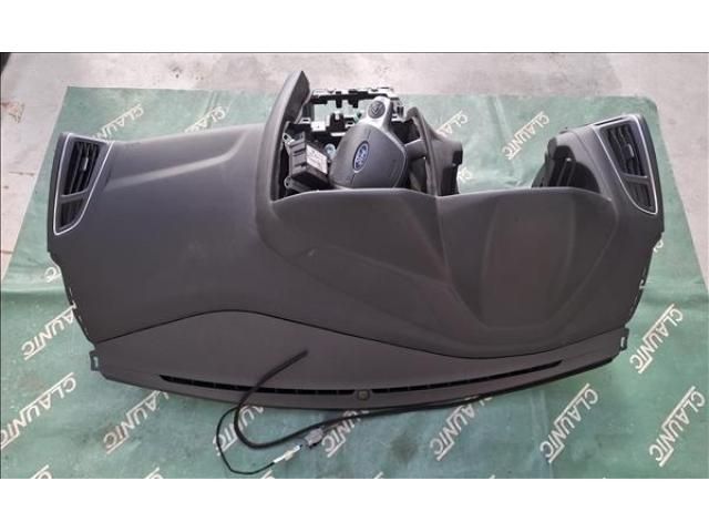 bontott FORD FOCUS III Műszerfal Héj