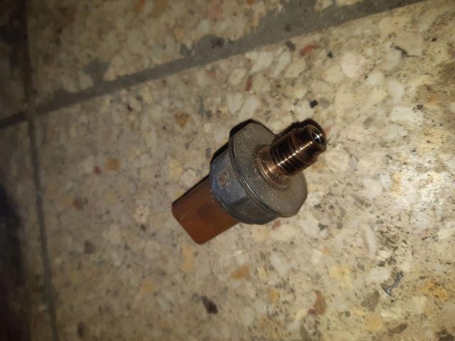 bontott FORD FOCUS III Nyomásszabályzó Szelep