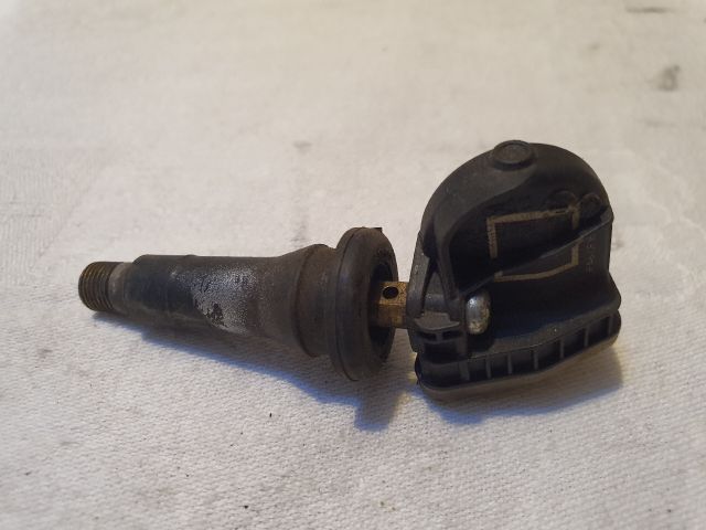 bontott FORD FOCUS III Okos Kerékszelep