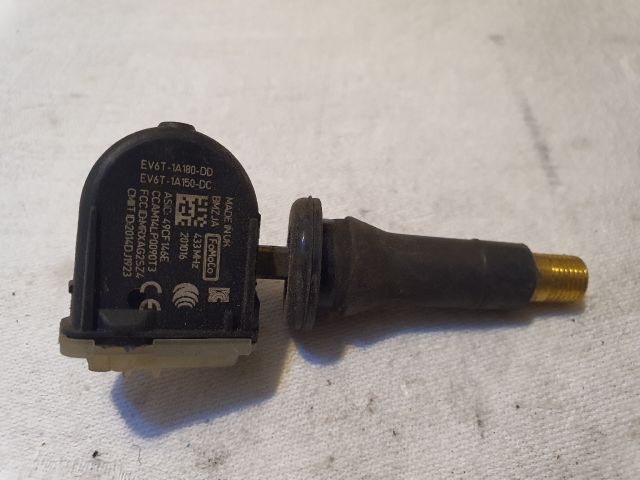 bontott FORD FOCUS III Okos Kerékszelep