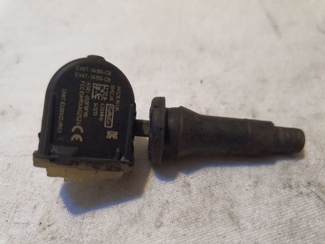 bontott FORD FOCUS III Okos Kerékszelep