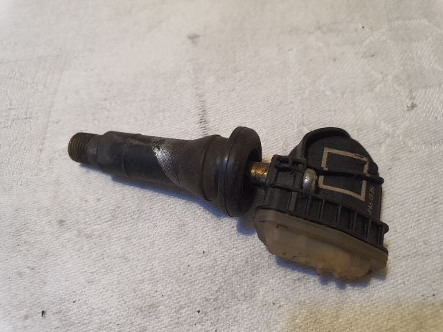 bontott FORD FOCUS III Okos Kerékszelep