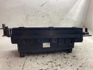 bontott FORD FOCUS III Pohártartó