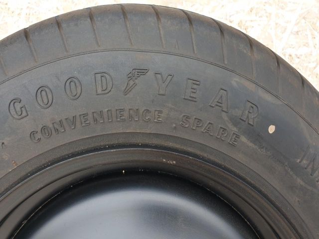 bontott FORD FOCUS III Pótkerék